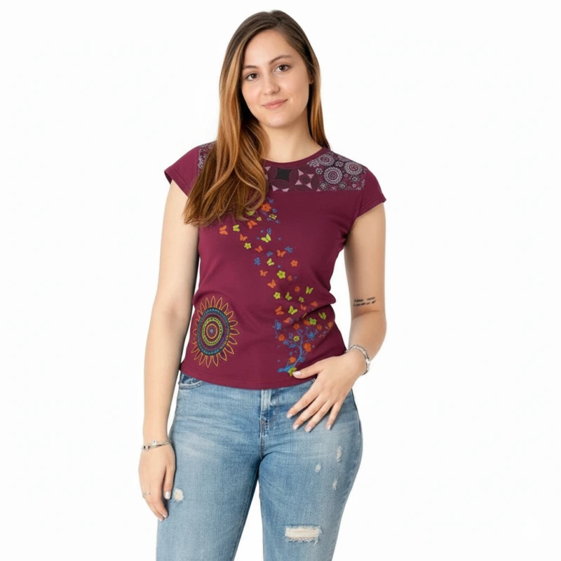 Camiseta de algodón con bordados mandala y serigrafía artesanal TPNE1906