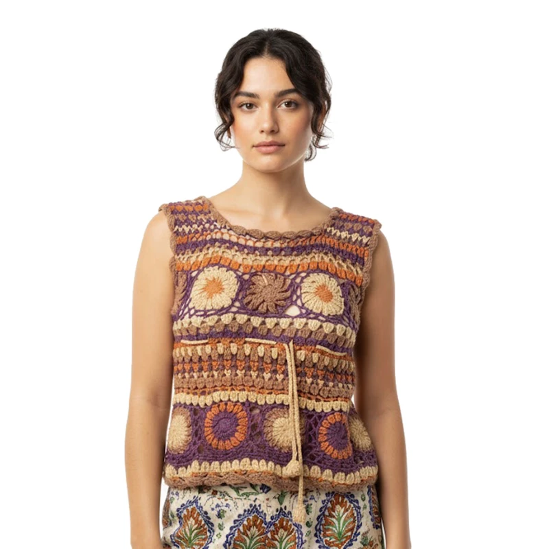 Top original de crochet con tirantes hecho a mano TPNE1804