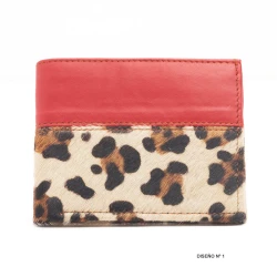 Billetera unisex de piel con animal print e interior multicolor