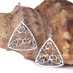 Pendiente triangular PE552IN